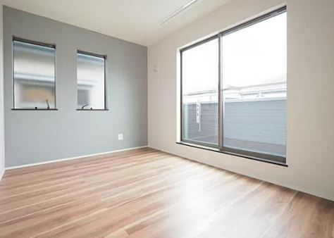 【未入居】川越市砂中古住宅の洋室|同じく5.2帖洋室です！バルコニーに面しております☆