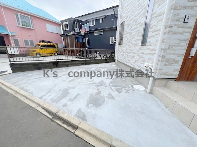 ◎茅ヶ崎市下町屋　築未入居戸建の駐車場|駐車スペースは2台分あります◇