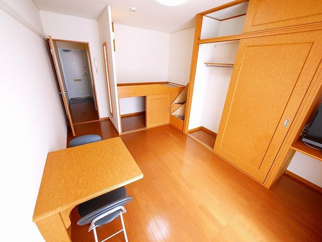 レオパレス蘭の洋室