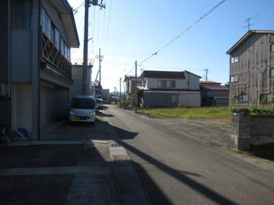 【前面道路含む現地写真】 | 能代市二ツ井町下野・売地