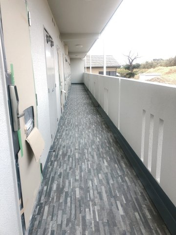 メゾンモンマルトル西古河のロビー