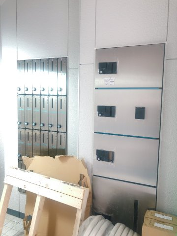 メゾンモンマルトル西古河のエントランス