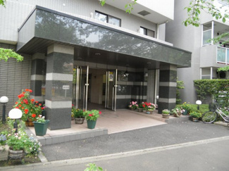 【エントランス】 | 管理体制良好です。2015年大規模修繕工事実施済。