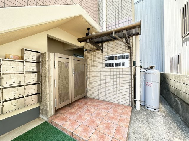 メロディーハイム稲荷町のロビー