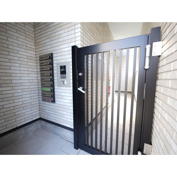 supersunny日比野　名古屋市賃貸　仲介手数料無料のエントランス