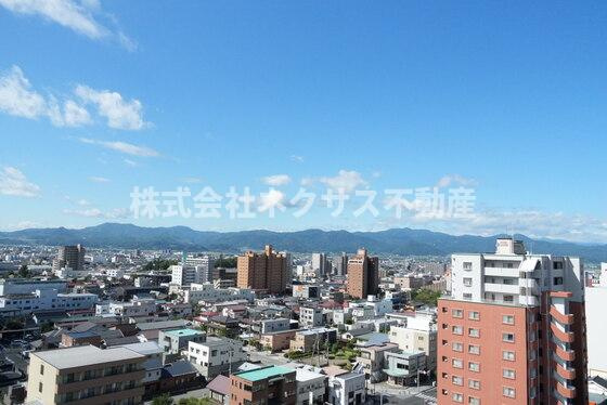 レーベン山形十日町THE MID TOWERの展望