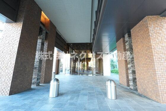 レーベン山形十日町THE MID TOWERのエントランス