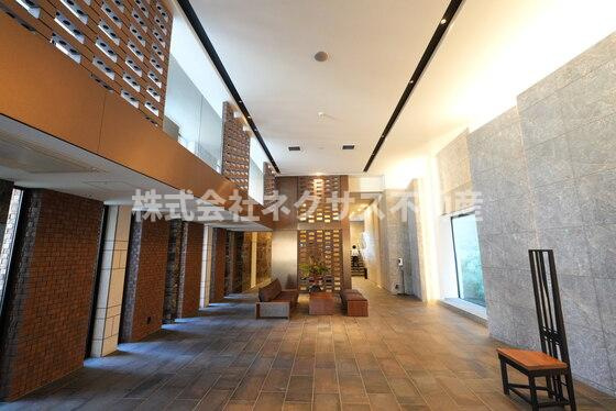 レーベン山形十日町THE MID TOWERのエントランス