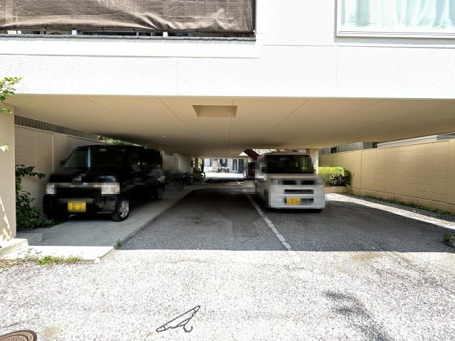 ユートピアⅡの駐車場