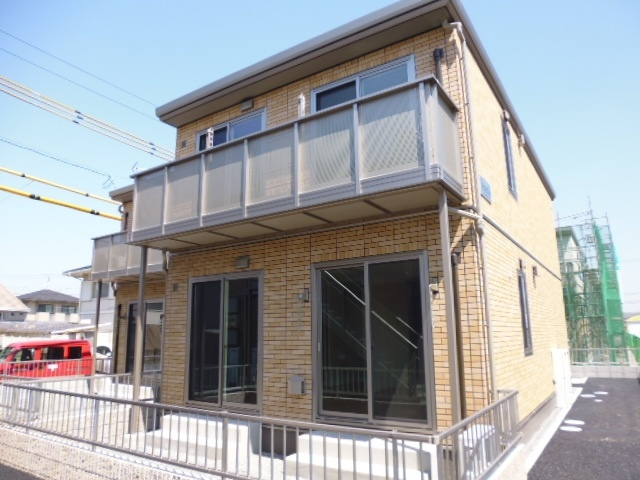 倉敷市連島町鶴新田のアパートの外観
