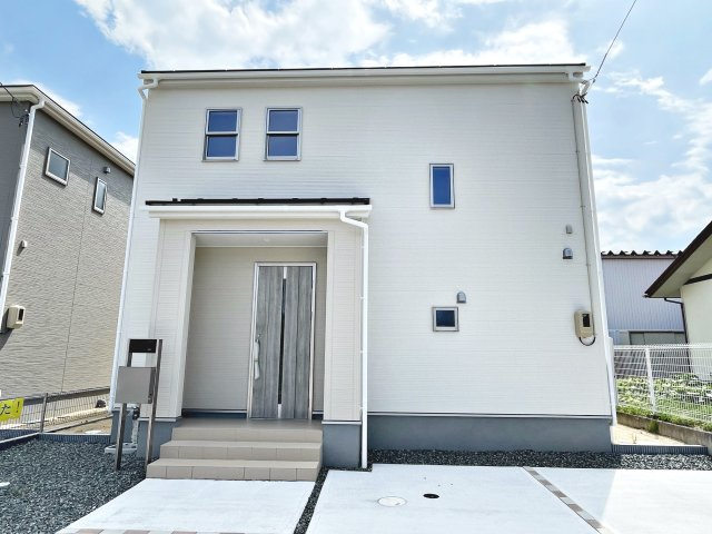 方木田前白家　吉井田小・第一中　性能評価取得の耐震住宅の外観