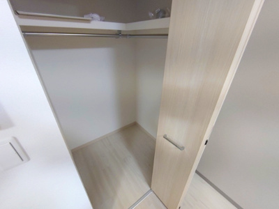 【収納】 | エムズセントラル上新庄 | ウォークインクローゼットがあります。