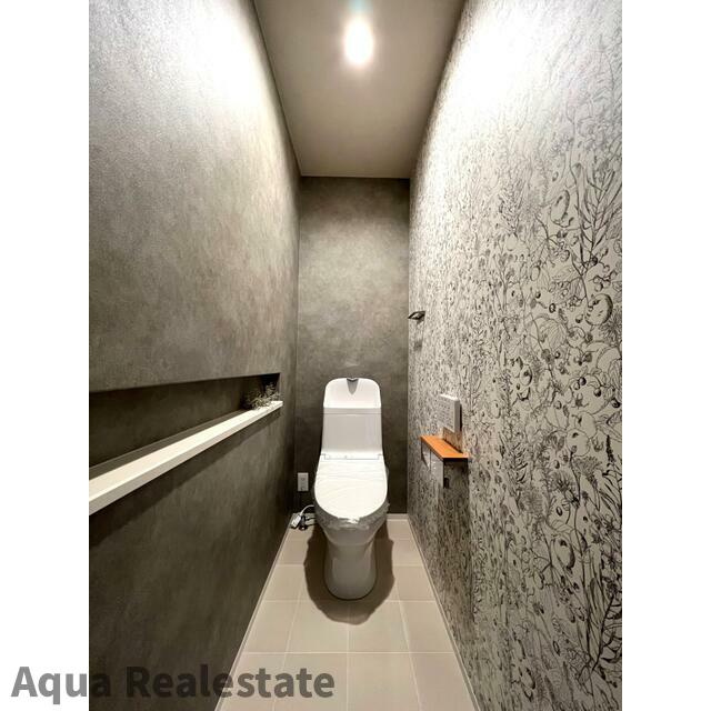 高松市香西東町の中古一戸建のトイレ