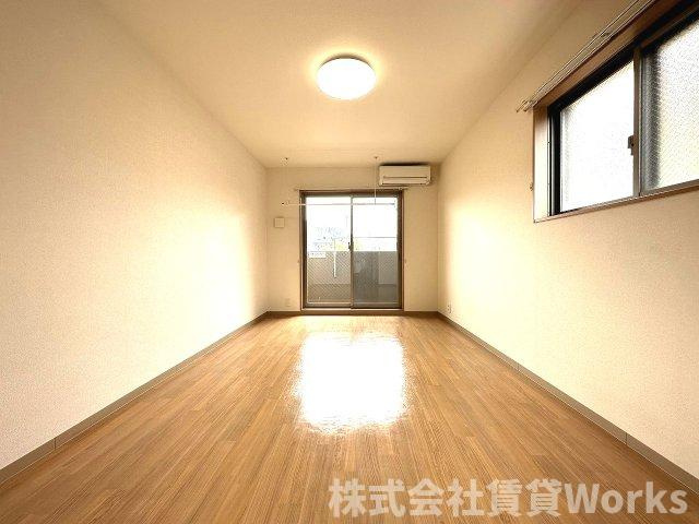 K-クレスト吉野本町の居間・リビング|ゆったり過ごせるリビングです