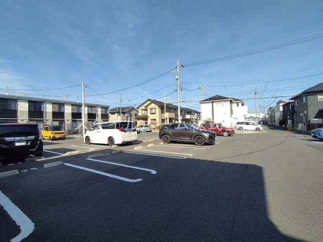 ヴェルジェＢの駐車場