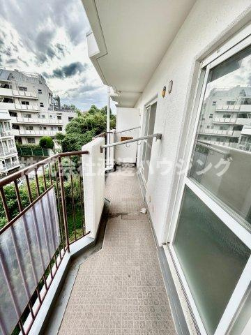 日商岩井第7緑地公園マンションのバルコニー