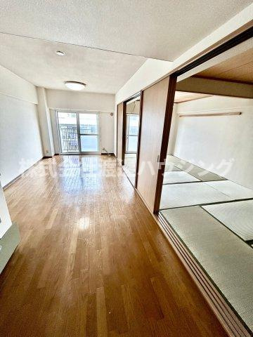 日商岩井第7緑地公園マンションの内装