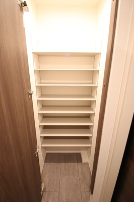 【収納】 | グリシーナ | シューズボックス