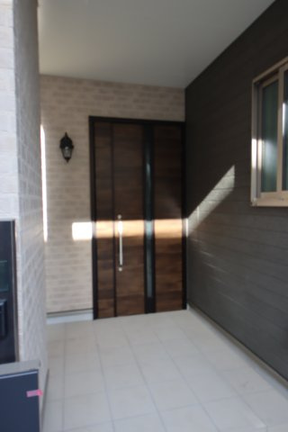 《仲介手数料無料》浦和区瀬ヶ崎５丁目33-13(全1戸)新築一戸建てハートフルタウンの玄関|撮影日 2024年12月27日 13:15 晴れ