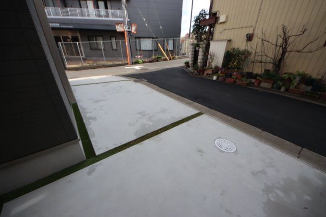 《仲介手数料無料》浦和区瀬ヶ崎５丁目33-13(全1戸)新築一戸建てハートフルタウンの駐車場|撮影日 2024年12月27日 13:15 晴れ