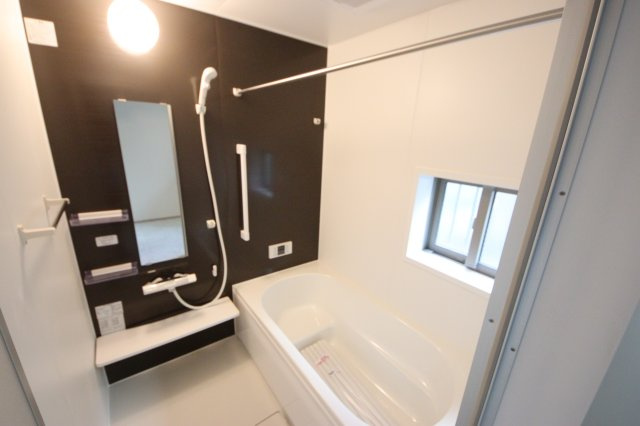 《仲介手数料無料》浦和区瀬ヶ崎５丁目33-13(全1戸)新築一戸建てハートフルタウンの浴室|撮影日 2024年12月27日 13:15 晴れ