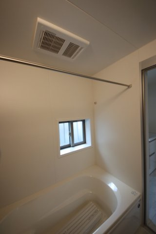 《仲介手数料無料》浦和区瀬ヶ崎５丁目33-13(全1戸)新築一戸建てハートフルタウンの浴室|撮影日 2024年12月27日 13:15 晴れ