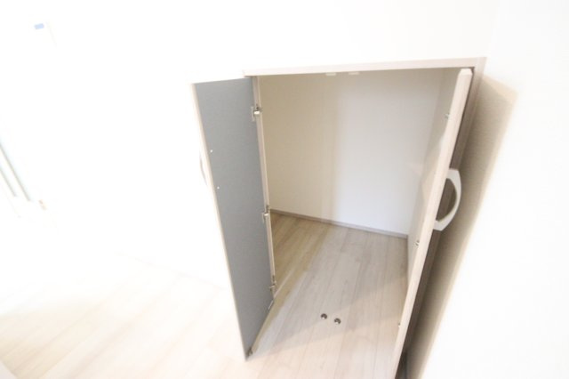 《仲介手数料無料》浦和区瀬ヶ崎５丁目33-13(全1戸)新築一戸建てハートフルタウンの収納|撮影日 2024年12月27日 13:15 晴れ