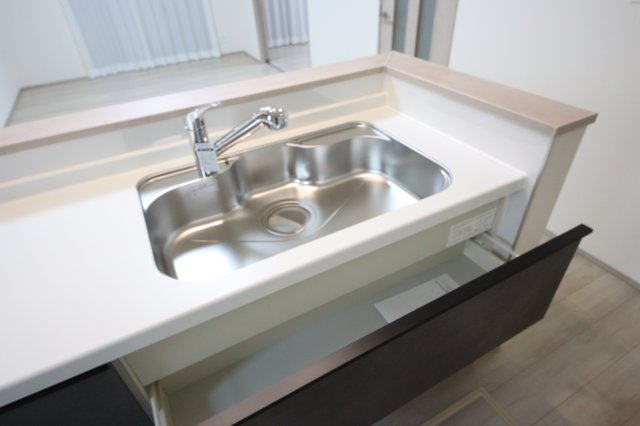 《仲介手数料無料》浦和区瀬ヶ崎５丁目33-13(全1戸)新築一戸建てハートフルタウンのキッチン|撮影日 2024年12月27日 13:15 晴れ