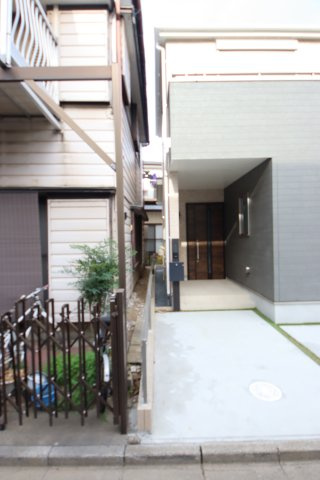 《仲介手数料無料》浦和区瀬ヶ崎５丁目33-13(全1戸)新築一戸建てハートフルタウンの外観|撮影日 2024年12月27日 13:15 晴れ