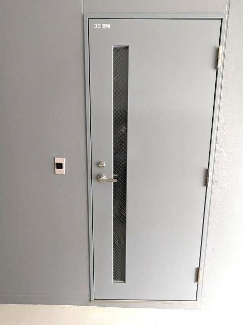 J.GRAN Court浅草の設備|屋内オートロック付24時間利用可能な敷地内ゴミ置場です