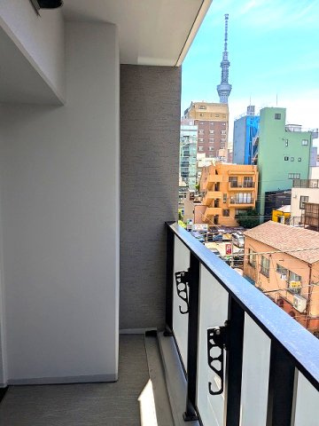 J.GRAN Court浅草のバルコニー|４F
スカイツリー見えます
南向き日当り眺望良好