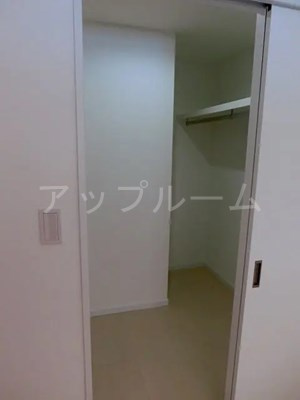 春日井市味美町１丁目の賃貸マンションの収納