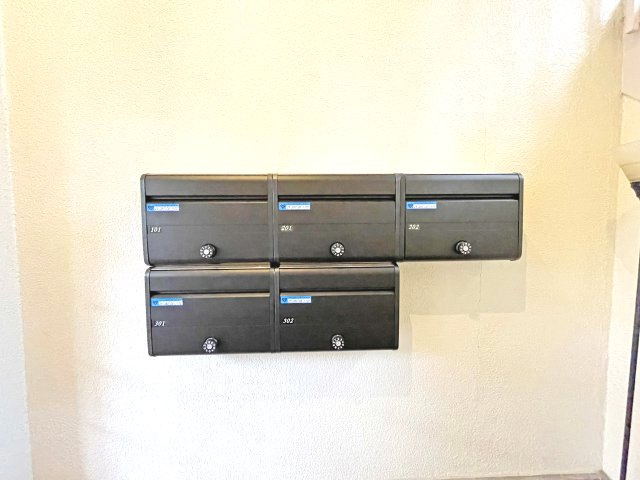 ラピーヌ甲東のその他共用部分|共用ポストです