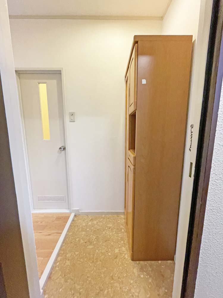 ラピーヌ甲東の玄関|収納もある玄関です