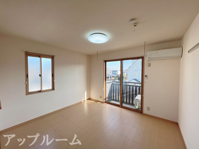 春日井市白山町５丁目のアパートの内装