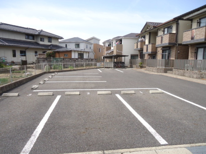 グラン・シャリオ Bの駐車場