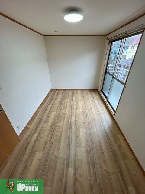 ファミーユ押沢台の洋室