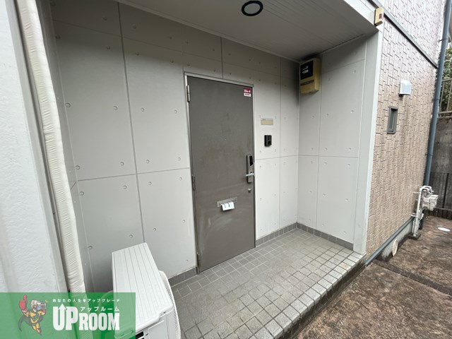 ファミーユ押沢台のエントランス