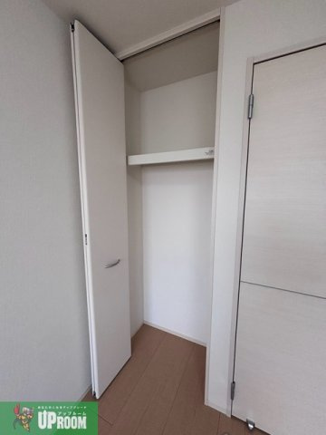 春日井市下条町２丁目のアパートの収納