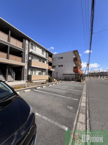 クレールシェノワの駐車場