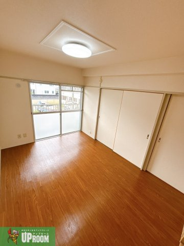 六軒屋農住団地コーポ美園の居間・リビング