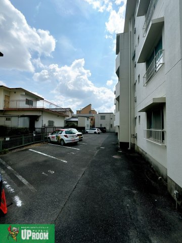 六軒屋農住団地コーポ美園の駐車場