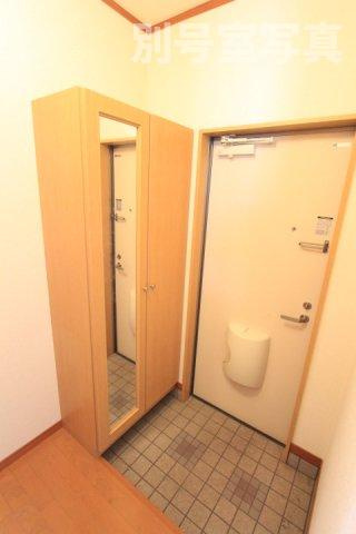 ヴィラロワールの玄関