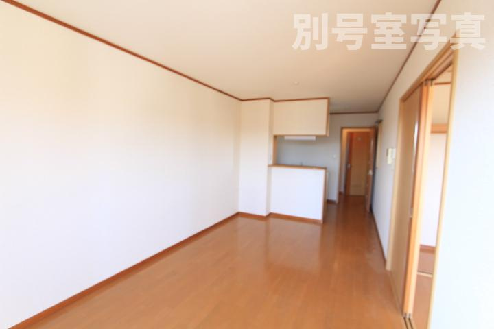 ヴィラロワールの居間・リビング