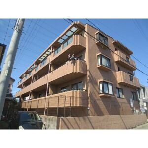 クレストステージ南城の外観