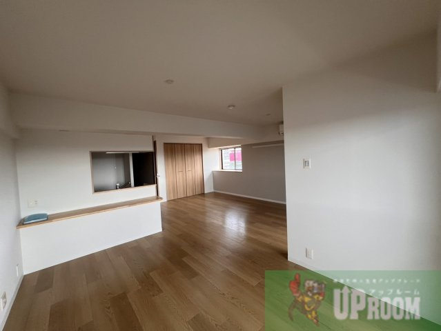 パインアネックスのロビー