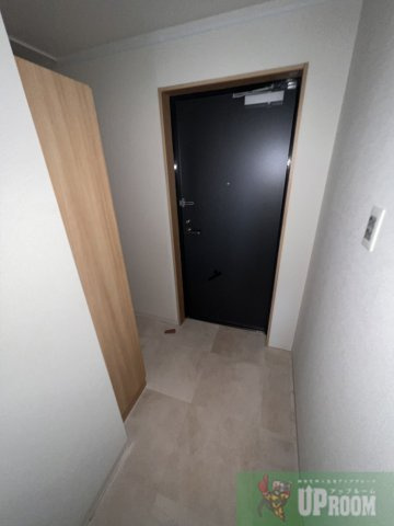 パインアネックスの玄関