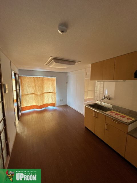 六軒屋農住団地コーポ松栄の居間・リビング