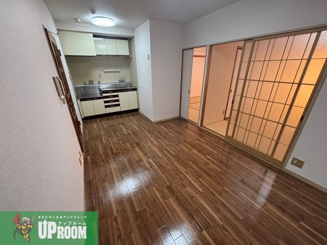 フラワー松本Ⅲの居間・リビング