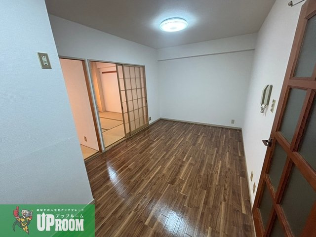 フラワー松本Ⅲの居間・リビング